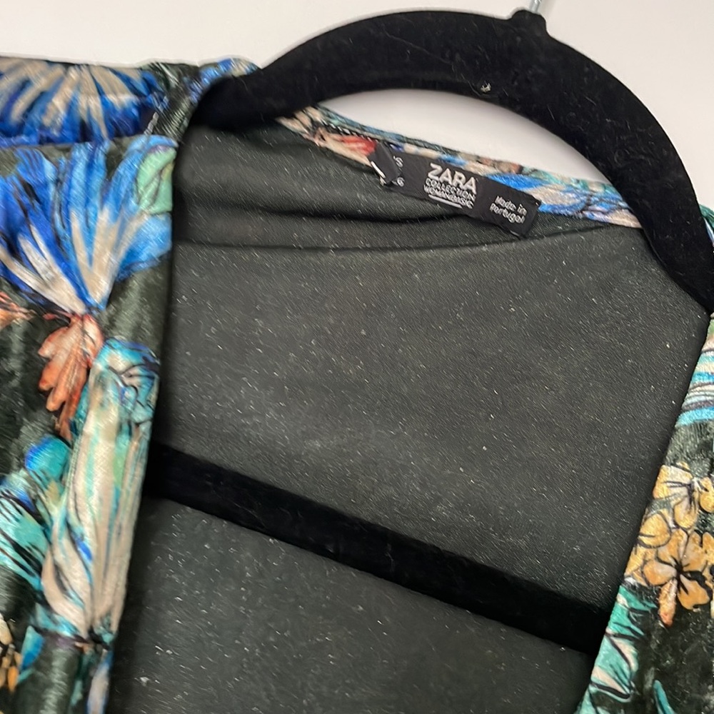 Zara Velvet faux wrap top floral print (matching pants sold separately) - Picture 2 of 4